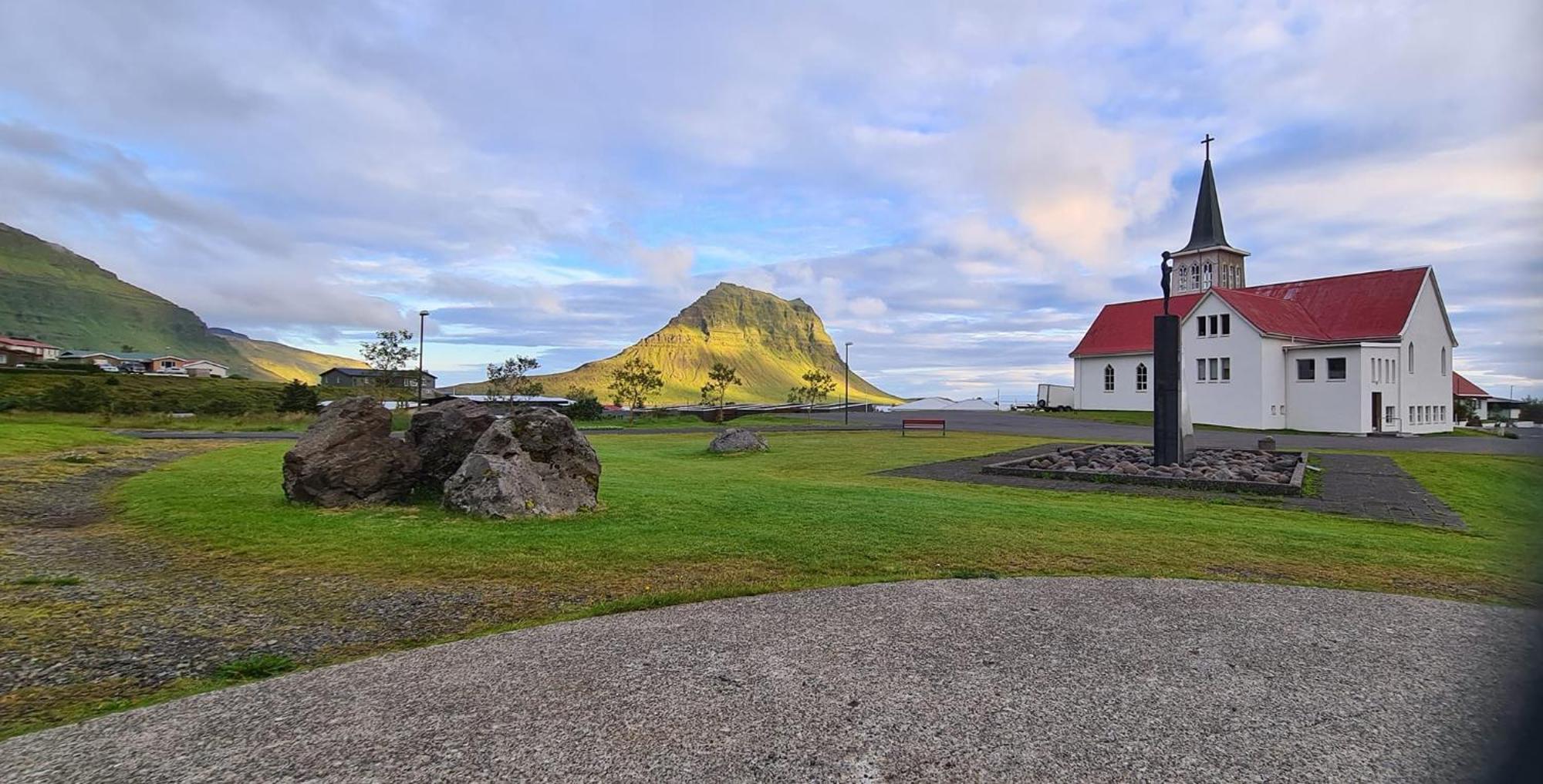 Bjarg Apartments Grundarfjordur Esterno foto